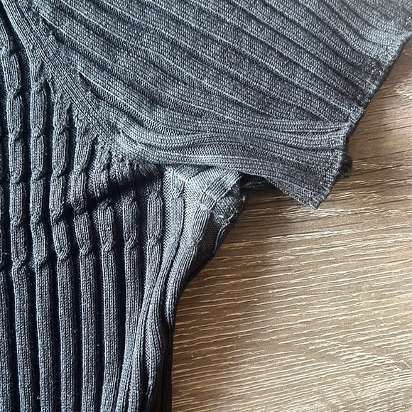 Women’s Bundle of 3 Ribbed Short Sleeve Shirts - Picture 5 of 8